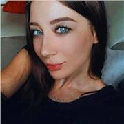 Studentessa universitaria al terzo anno di Biotecnologie con esperienza di lezioni sia in materie umanistiche sia scientifiche